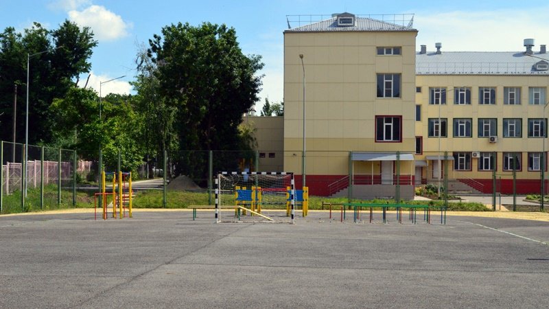 В Новочеркасске обустройством спортплощадки на территории 11-й школы займется предприниматель из Шахт