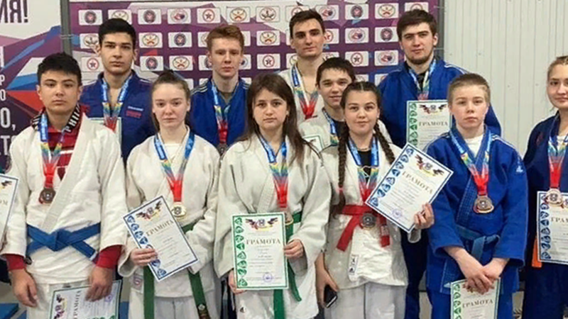 Спортсмены из Новочеркасска победили на региональной олимпиаде по дзюдо
