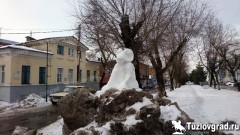 Пожарный Сергей Шельпов из Новочеркасска создал четыре очередных снежных скульптуры