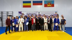 Новочеркасские борцы завоевали восемь медалей на первенстве Ростовской области