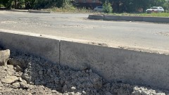 В Новочеркасске ремонтируют дорогу на улице Михайловской