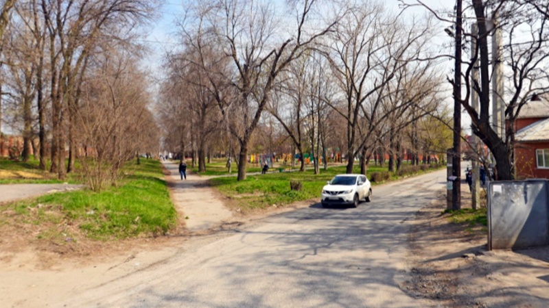В Новочеркасске на площади Чапаева установят забор