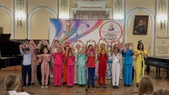 В Новочеркасске ко Дню матери учащиеся музыкальной школы им. П.И. Чайковского дали праздничный концерт