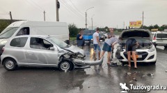 В Новочеркасске пьяная автоледи врезалась во встречную машину