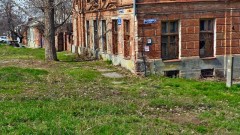 В Новочеркасске на улице Октябрьской восстановят тротуар