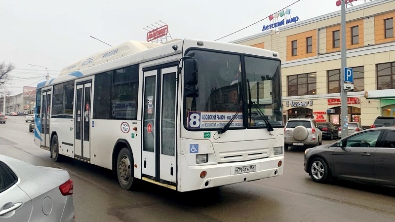 В Новочеркасске 12 низкопольных автобусов начали перевозить пассажиров