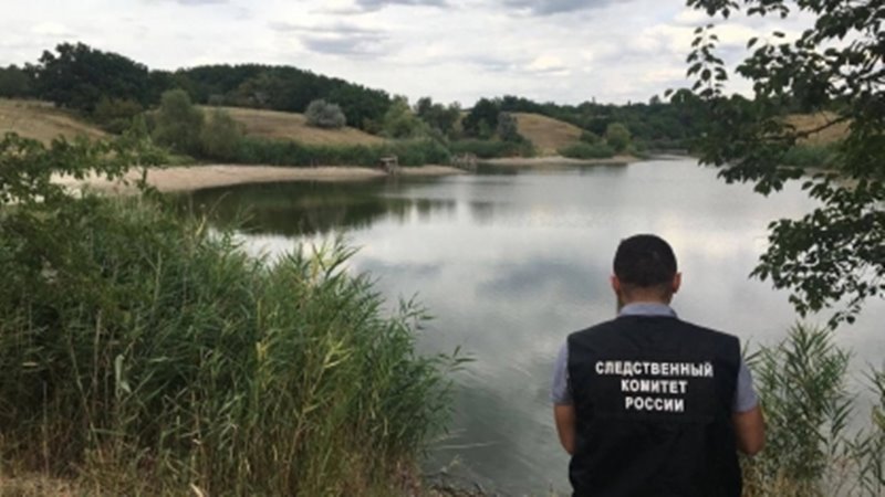 Сотрудники следственного комитета Новочеркасска напоминают горожанам о правилах отдыха у воды
