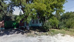 В Новочеркасске на улице Добролюбова площадку для мероприятий оборудует предприниматель из Новошахтинска