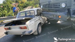 В Новочеркасске на Герцена военный «Камаз» чуть не раздавил «шестерку»