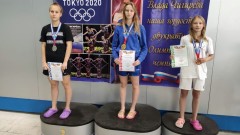 Спортсменка из Новочеркасска завоевала «бронзу» на областном кубке по плаванию