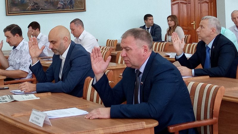 Администрация Новочеркасска выделила 3,5 миллиона рублей для единовременной выплаты медработникам