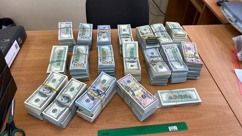 Иностранец вывез из России в Турцию через аэропорт под Новочеркасском крупную сумму денег
