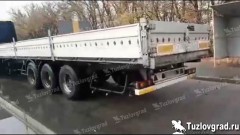 На выезде из Новочеркасска под собственным грузовиком погиб дальнобойщик из Краснодарского края