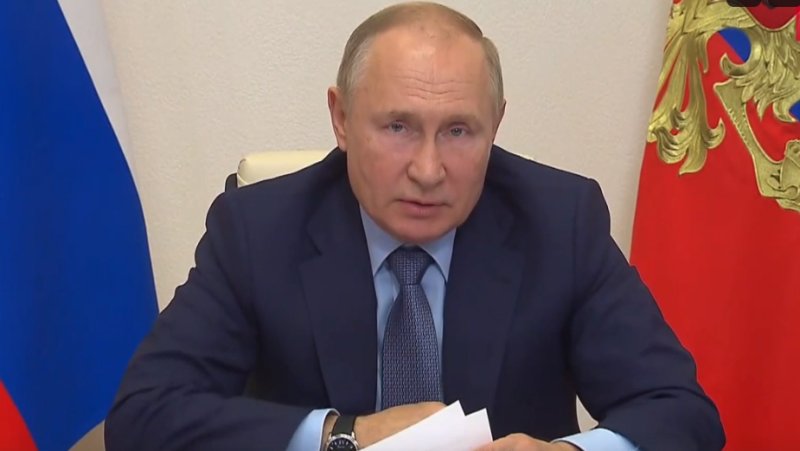 Путин поддержал предложение Голиковой сделать в России выходными дни с 30 октября по 7 ноября