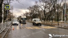 На проспекте Баклановском в Новочеркасске водитель грузовика проехал на красный и сбил подростка