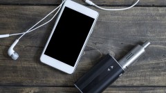 Житель Новочеркасска украл у спящего друга телефон и вейп