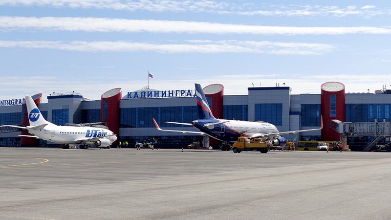 Жителя Новочеркасска задержали за курение в самолете