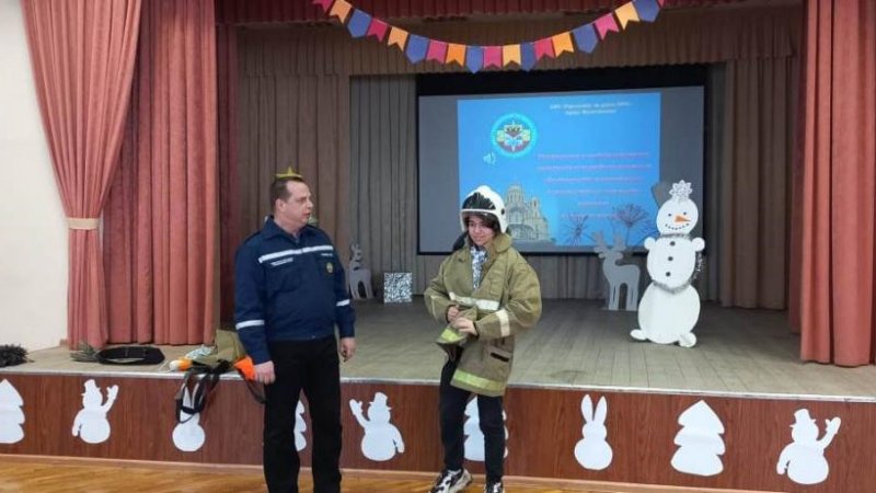 Новочеркасские спасатели провели целую серию профилактических бесед со школьниками