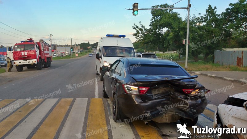 На въезде в Новочеркасск в ДТП травмы получил человек