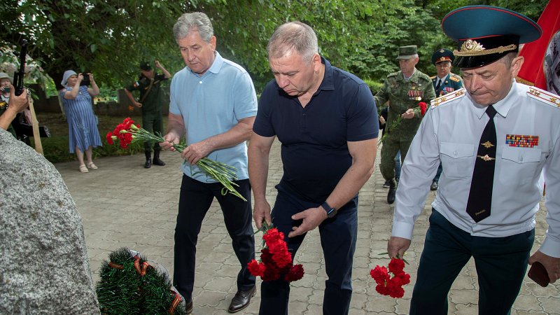 В Новочеркасске прошел митинг в День ветеранов боевых действий