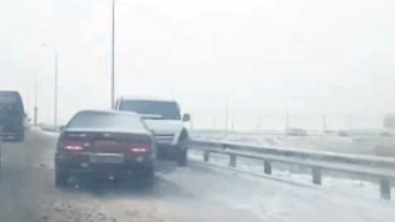 В Ростовской области замело снегом трассы в северном и восточном направлении от Новочеркасска