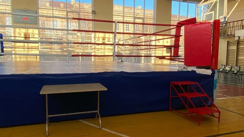 Вторая спортшкола Новочеркасска получила новый боксерский ринг