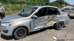 На въезде в Новочеркасск в ДТП с перевертышем травмы получили два человека