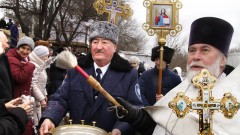 Почти 3 тысячи жителей Новочеркасска окунулись в крещенских купелях