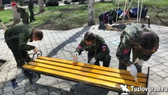 Новочеркасские юнармейцы провели субботник в сквере воинов правопорядка на проспекте Баклановском