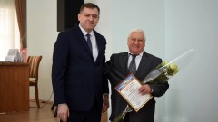 Заслуженный артист России из Новочеркасска Александр Коняхин отметил 75-летие