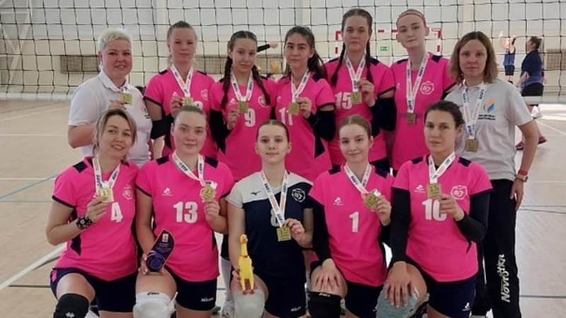 Новочеркасские волейболистки стали победителями областного чемпионата