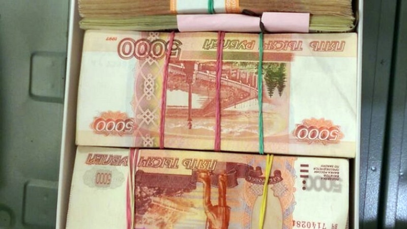 В Новочеркасске бывшую чиновницу подозревают в мошенничестве на 9,5 миллионов рублей