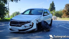 В Новочеркасске водитель после совершенного им ДТП получил травмы и попал в больницу